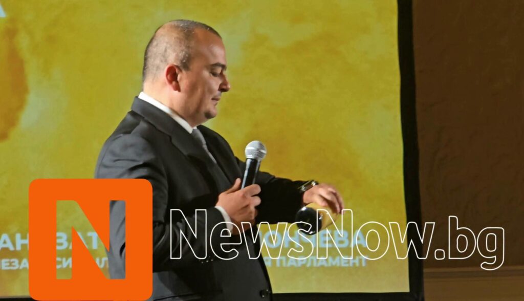 Примерът Румен Радев се свърза с Пламен Абровски по време на пресконференция за пазара на меда