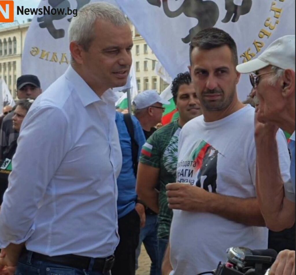 „Възраждане“ поиска оставката на външния министър Велислава Петрова