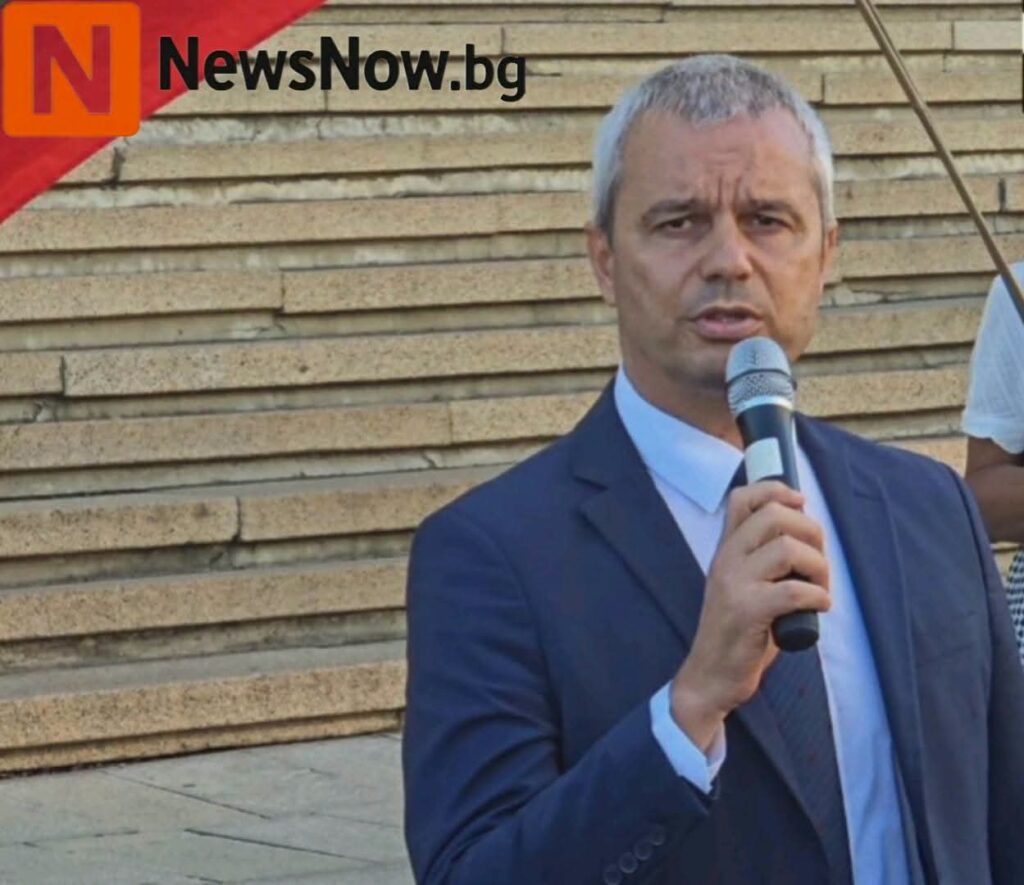 „Възраждане“ поиска оставката на външния министър Велислава Петрова