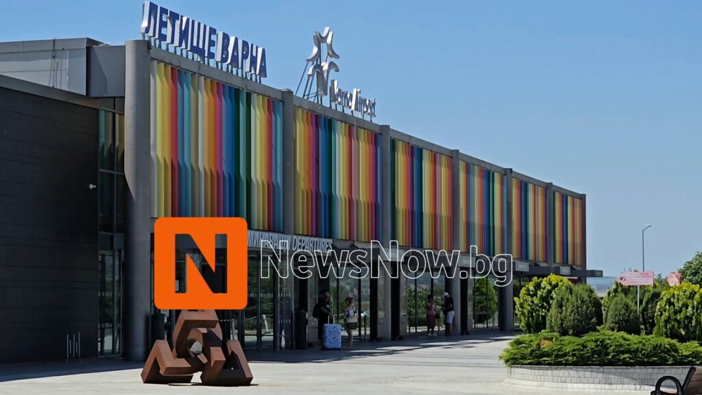Военен самолет, забелязан на летище Варна от репортер на NewsNow.bg