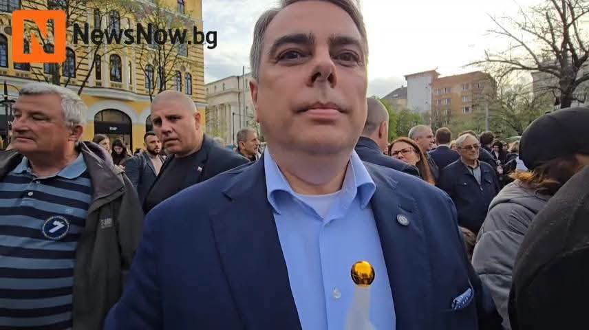 Асен Василев отвърна на Радев: Защо не говорите за неонацистката мрежа