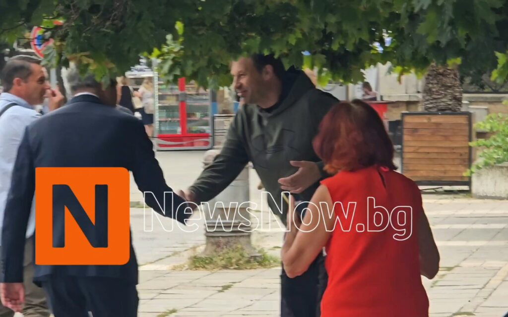 Варненци посрещнаха кмета Благомир Коцев: „Пак ще гласувам за вас“