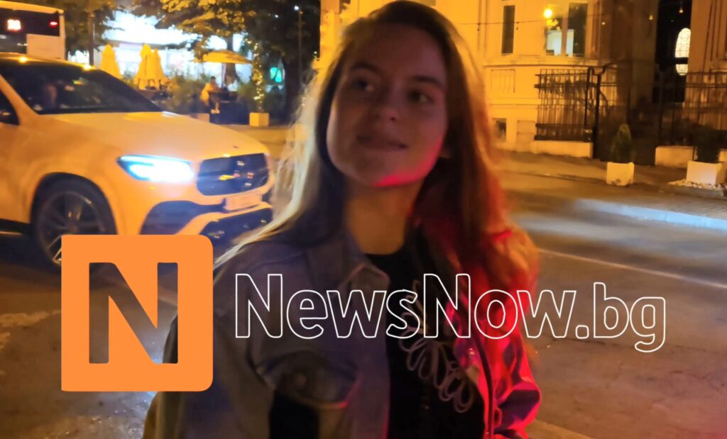 Не само жени получиха цветя: младите варненци изненадаха и мъж с красив жест
