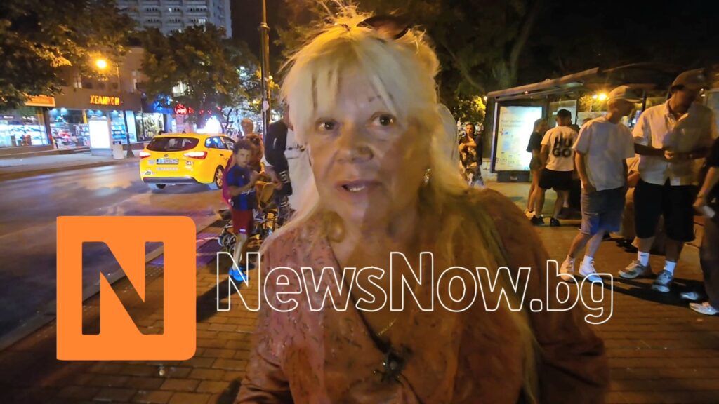Не само жени получиха цветя: младите варненци изненадаха и мъж с красив жест