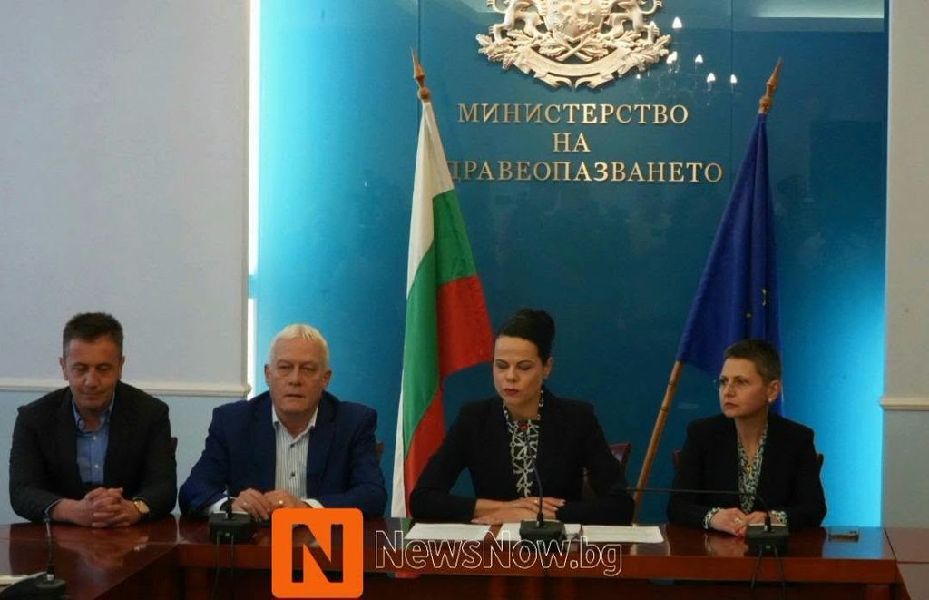 Ивкова прави отстъпка за инвитро фонда в административната реформа