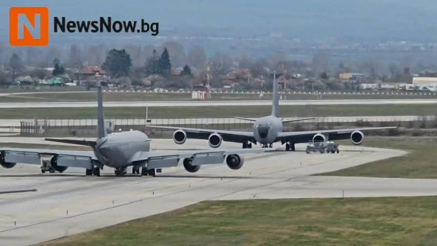 Американските военни самолети напуснаха България