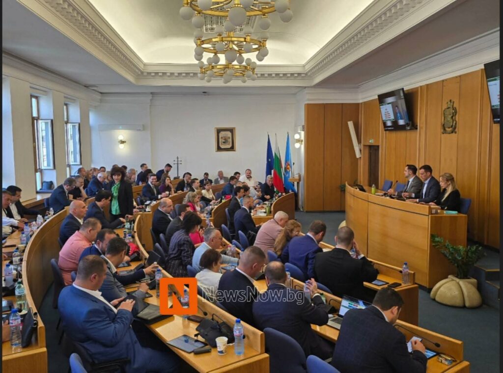 Васил Терзиев представи рекордния бюджет на София пред пълна зала