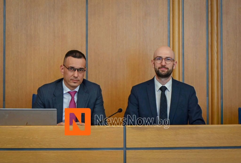 Васил Терзиев представи рекордния бюджет на София пред пълна зала
