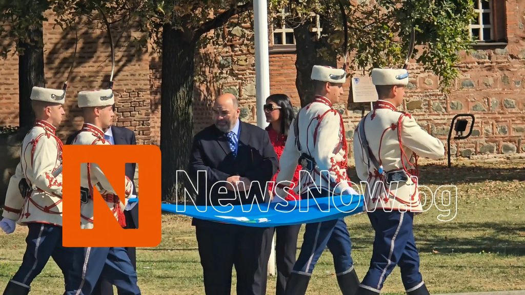 Тържествено издигнаха знамето на София по повод празника на града