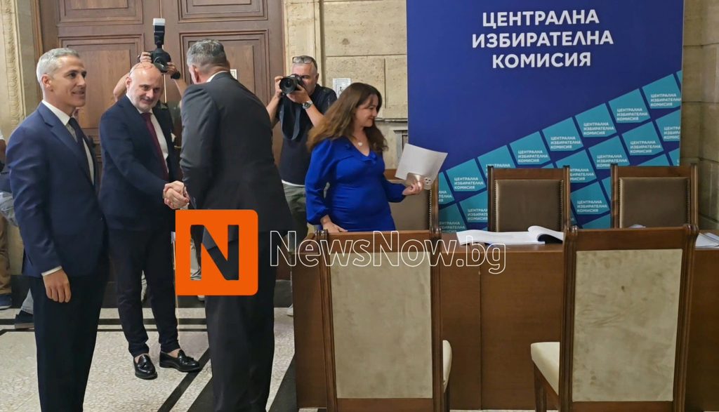 Гюров и Кандев се регистрираха за изборите: „Влизаме в тази кампания с единствена цел – победа“