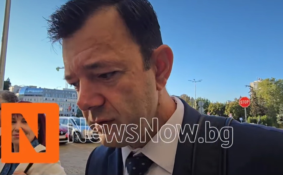 Без скъпи коли: Георги Илиев избра такси след края на работния ден
