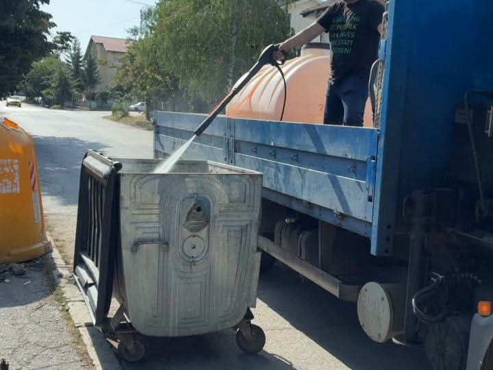 Близо 2100 контейнера и улични кошчета са подменени в София от началото на юни