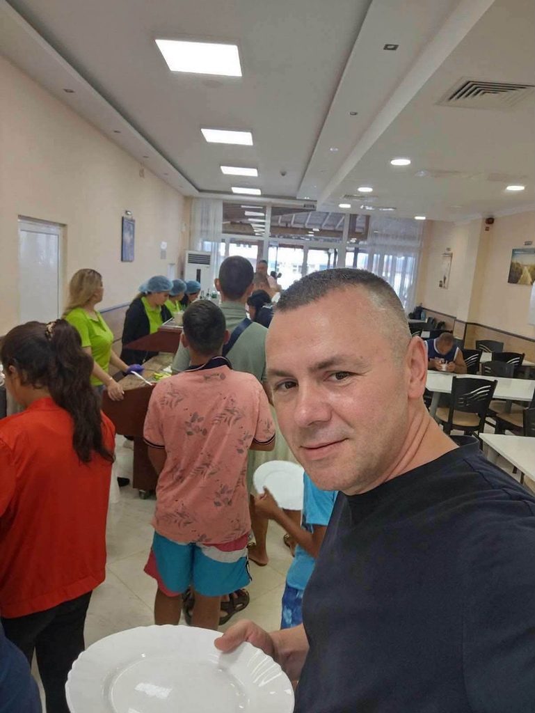 Ицо Хазарта организира летни образователни лагери за 56 деца от социални услуги