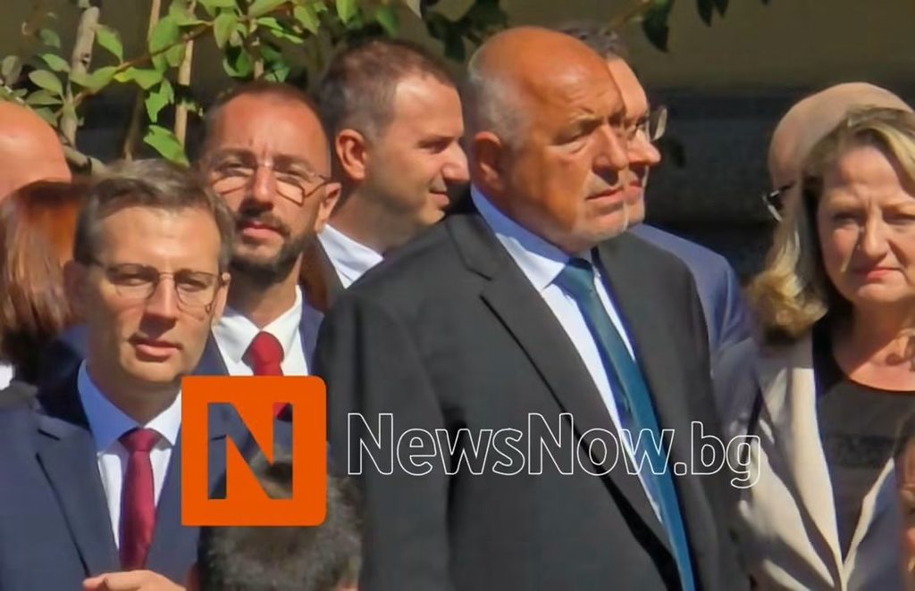 Бойко Борисов рамо до рамо с трима бивши премиери на България
