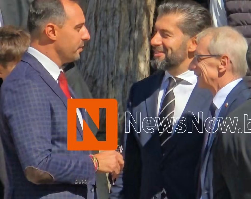 Исторически момент: Кирил Петков и Бойко Борисов рамо до рамо при завръщането на цар Самуил