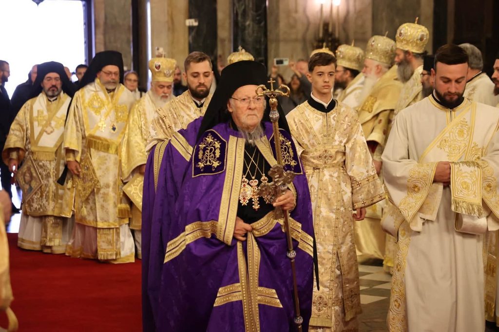 Патриарх Вартоломей и патриарх Даниил на тържествена света Литургия в Патриаршеската катедрала