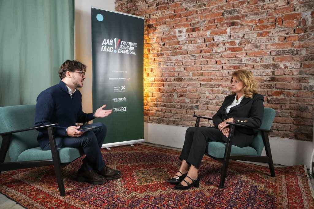 Илияна Йотова разговаря със студенти за ролята на президента и бъдещето на младите хора