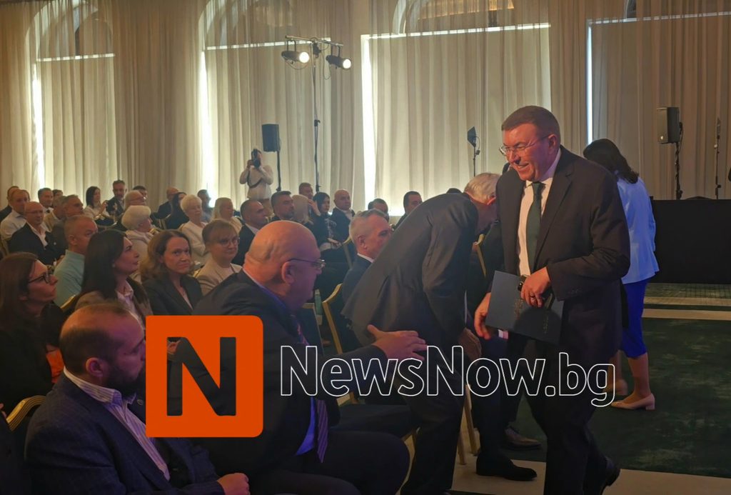 Проф. Костадин Ангелов: Необходими са мерки за устойчиво присъствие на генеричните лекарства у нас